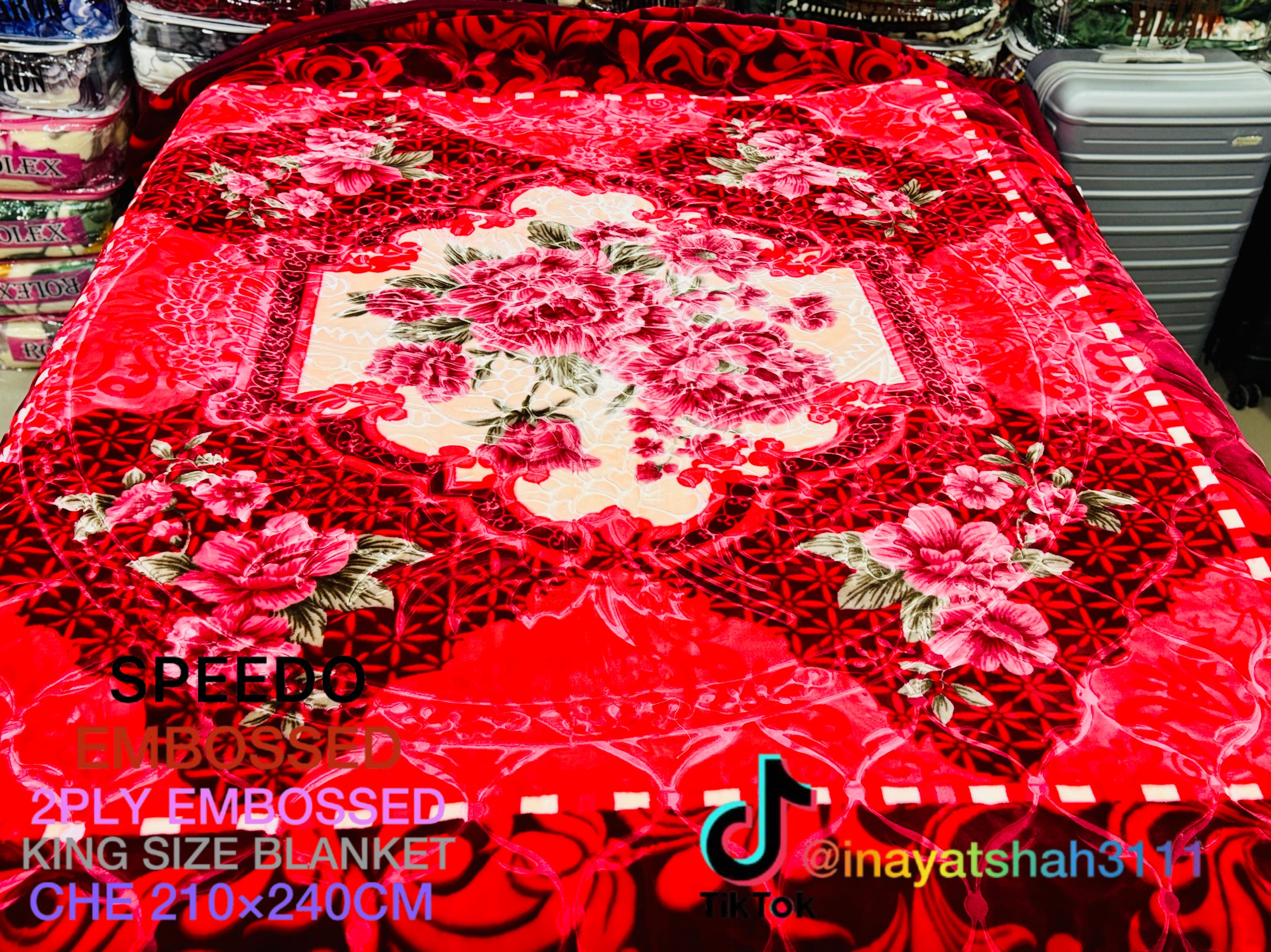 Speedo Embossed 2-Ply King Size Blanket (210×240 CM)