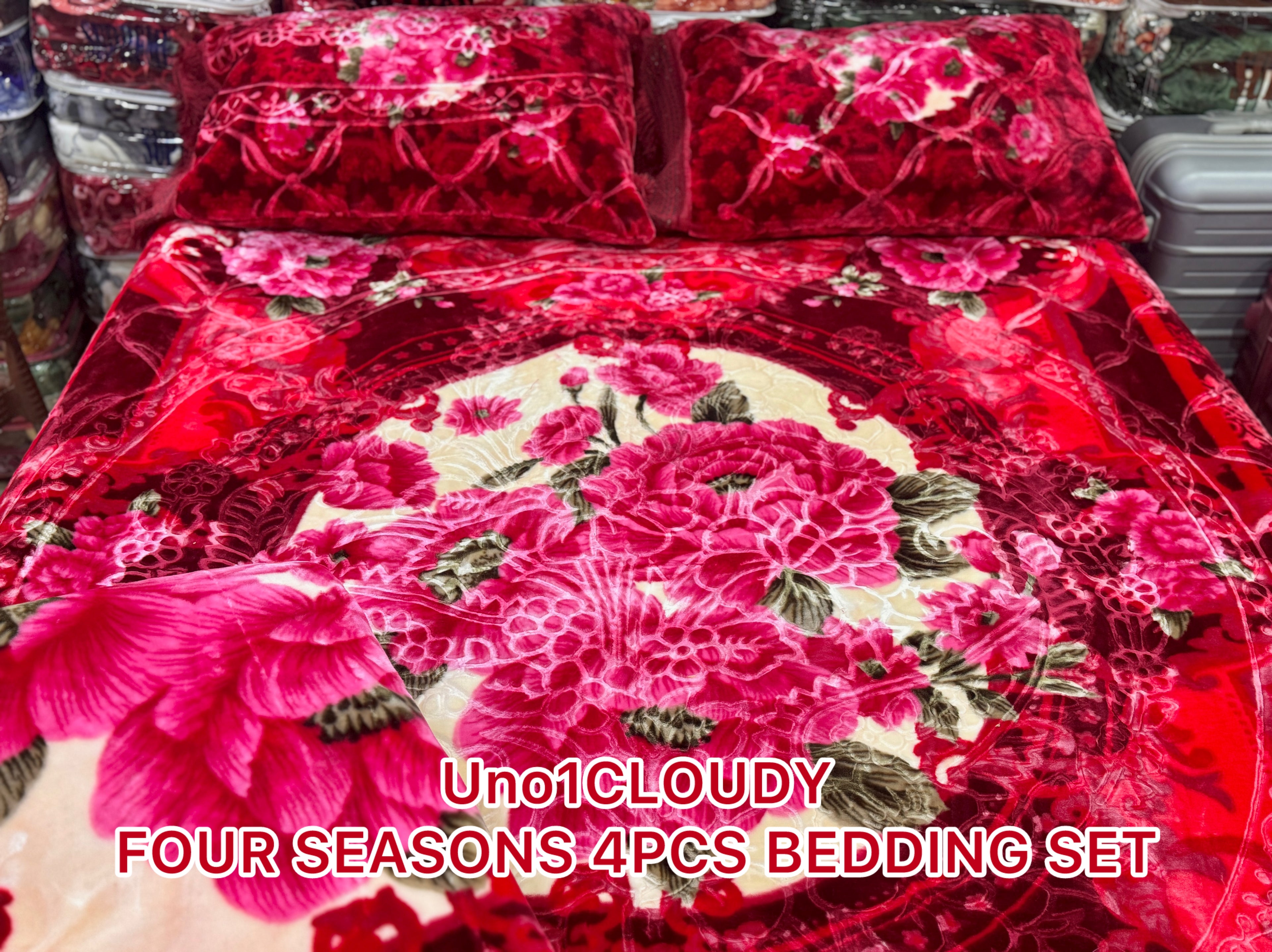 Uno1 Cloudy Four Seasons 4-Piece Premium Embossed Bedding Set 🌥️
