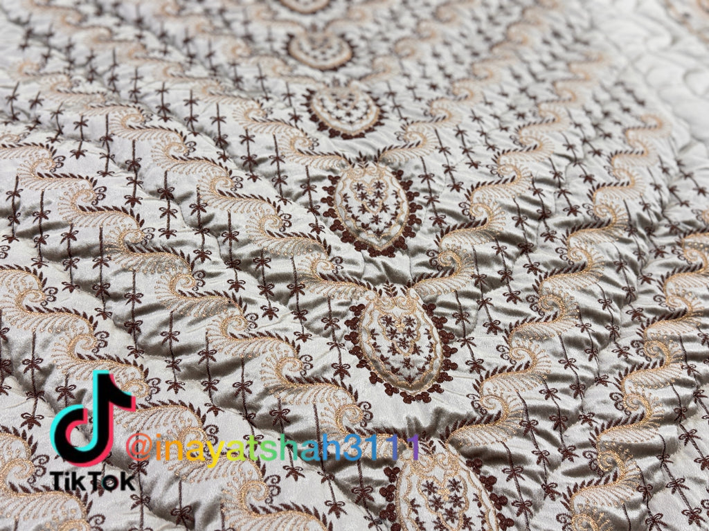 Luxury Bridal 9-Piece Embroidered Bedsheet & Quilted Razai Set – Imported Leather Cloth |