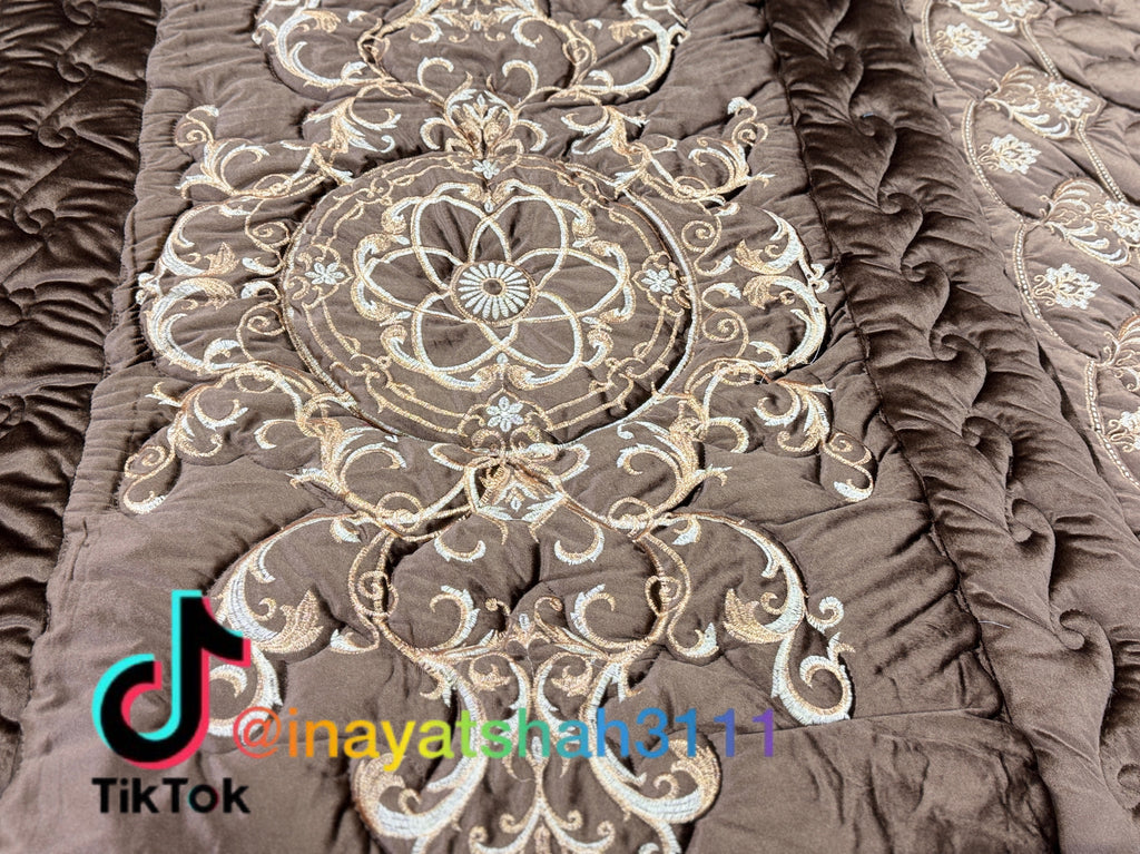 Luxury 9-Piece Embroidered Bridal Bedsheet & Quilted Razai Set