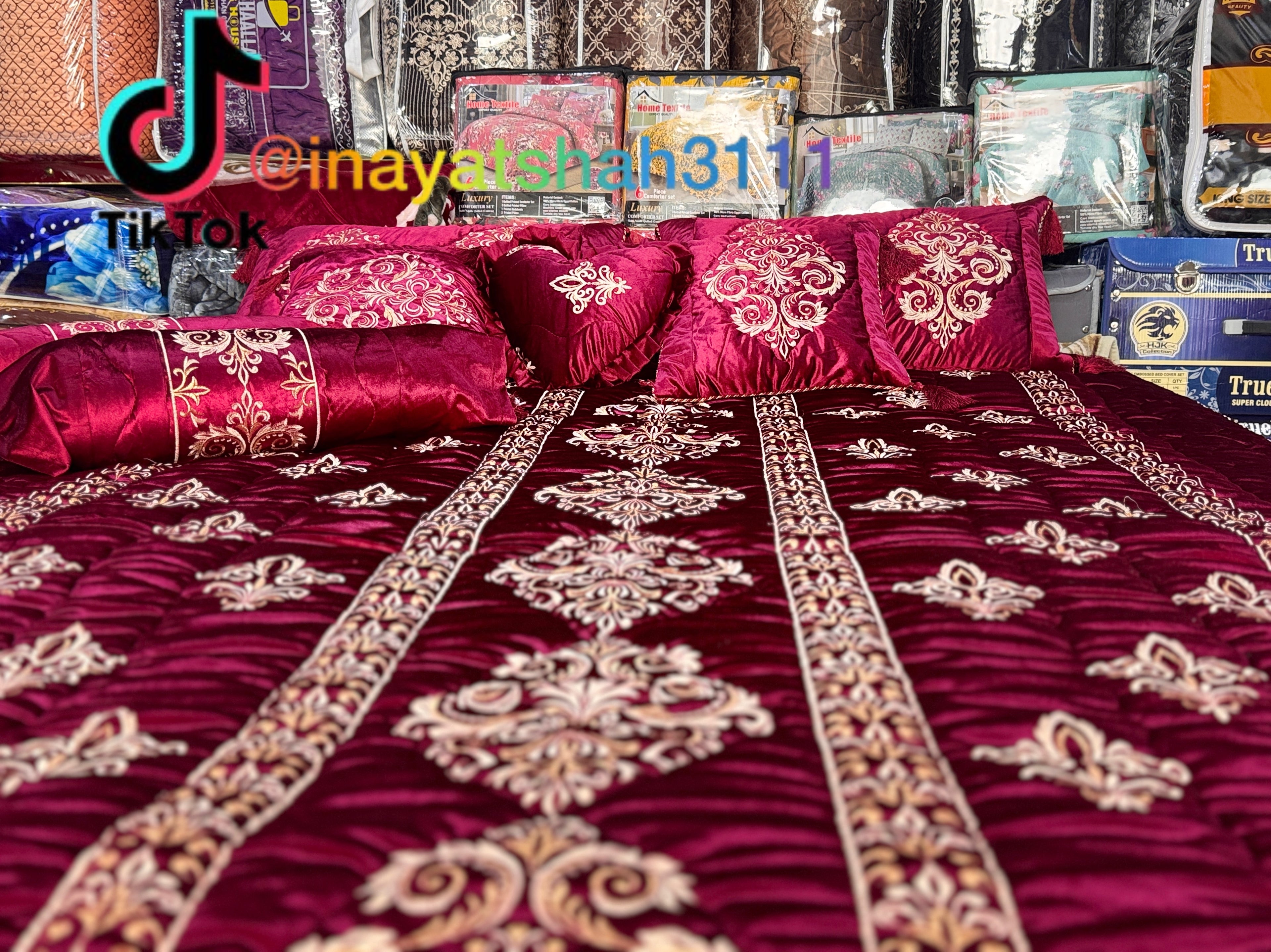 Luxury 9-Piece Embroidered Razai Set – Premium Leather Cloth