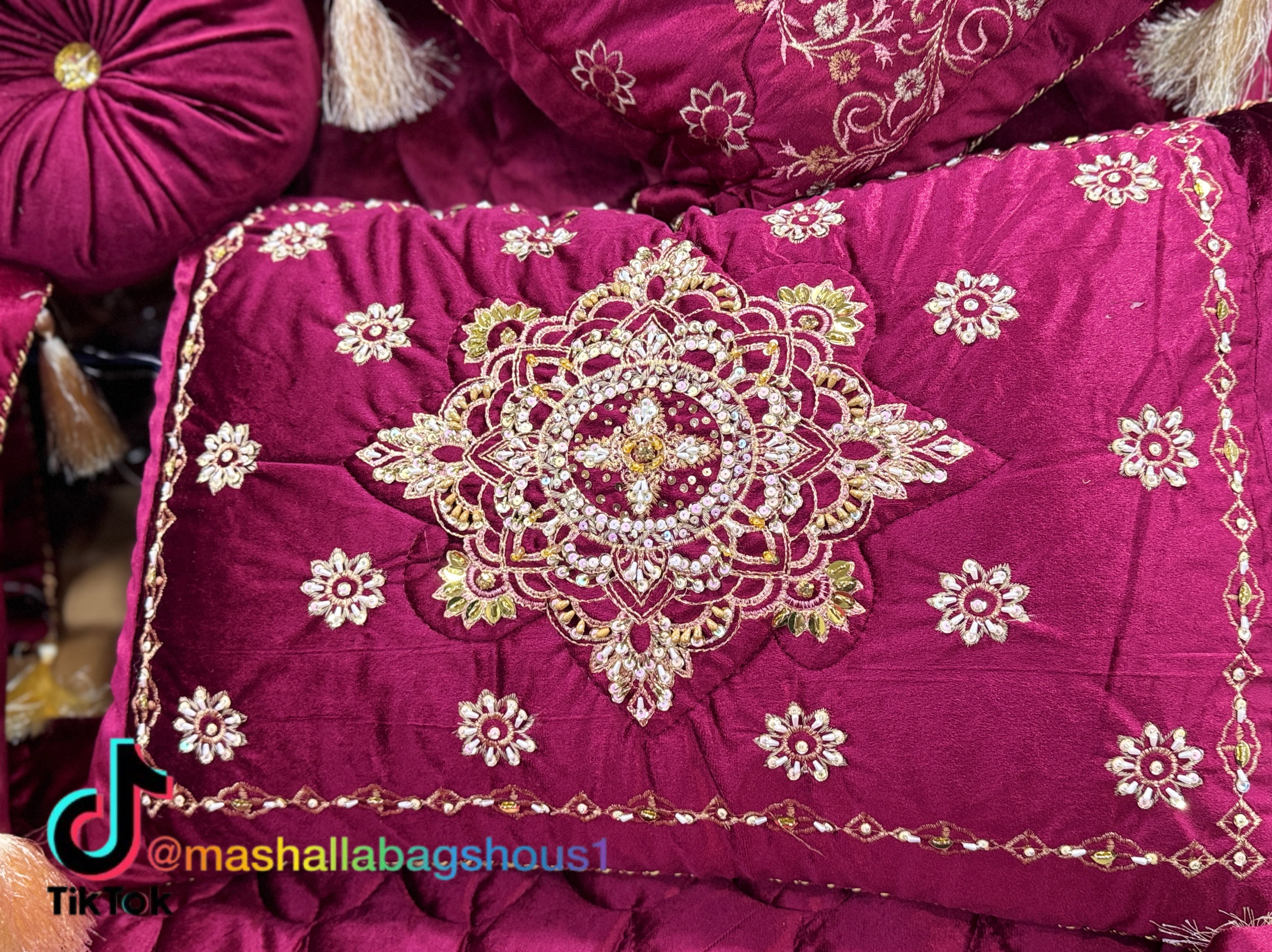 Handmade 13-Piece Razai Bedding Set – Premium Leather Cloth