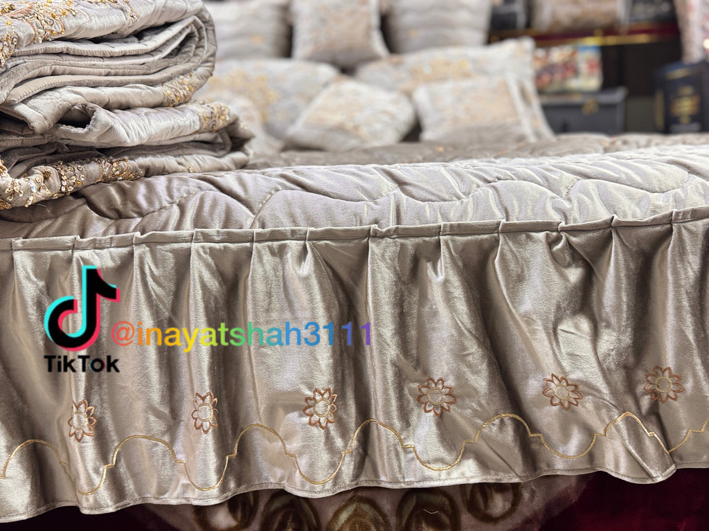 Handmade 13-Piece Razai Set – Premium Leather Cloth