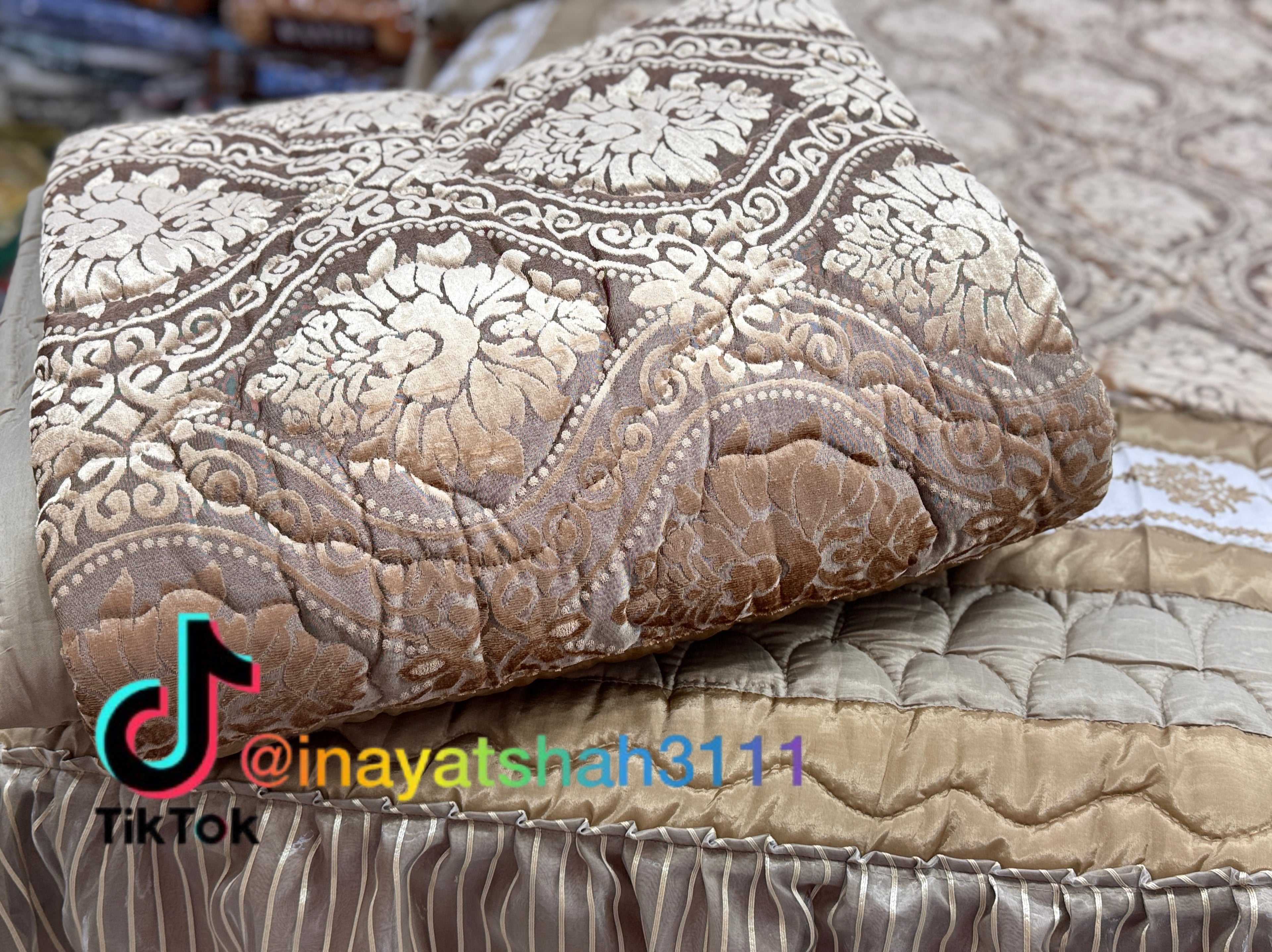 Luxury Embroidered 9-Piece Razai Set – Premium Leather Touch Fabric