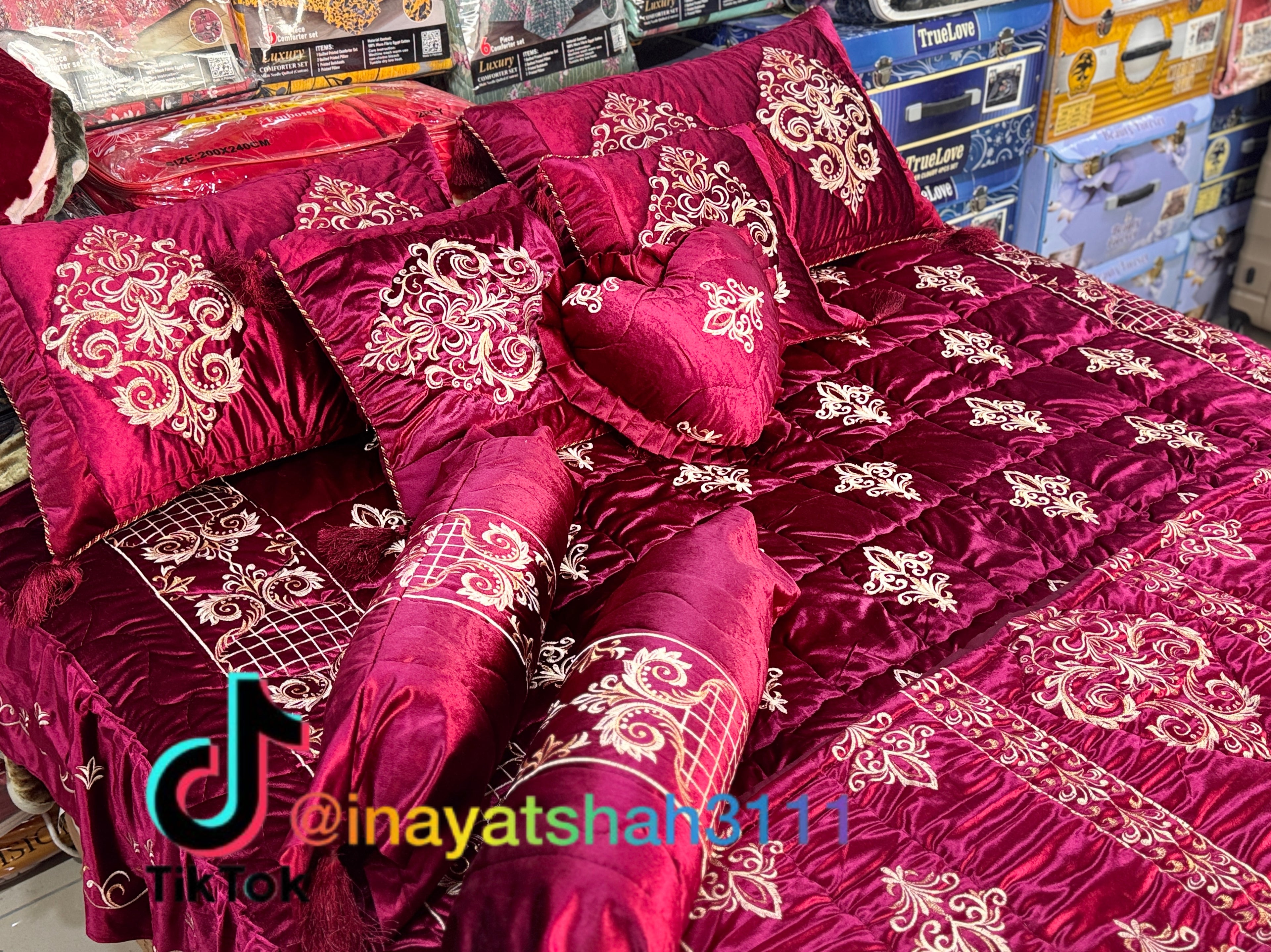 Luxury 9-Piece Embroidered Razai Set – Premium Leather Cloth