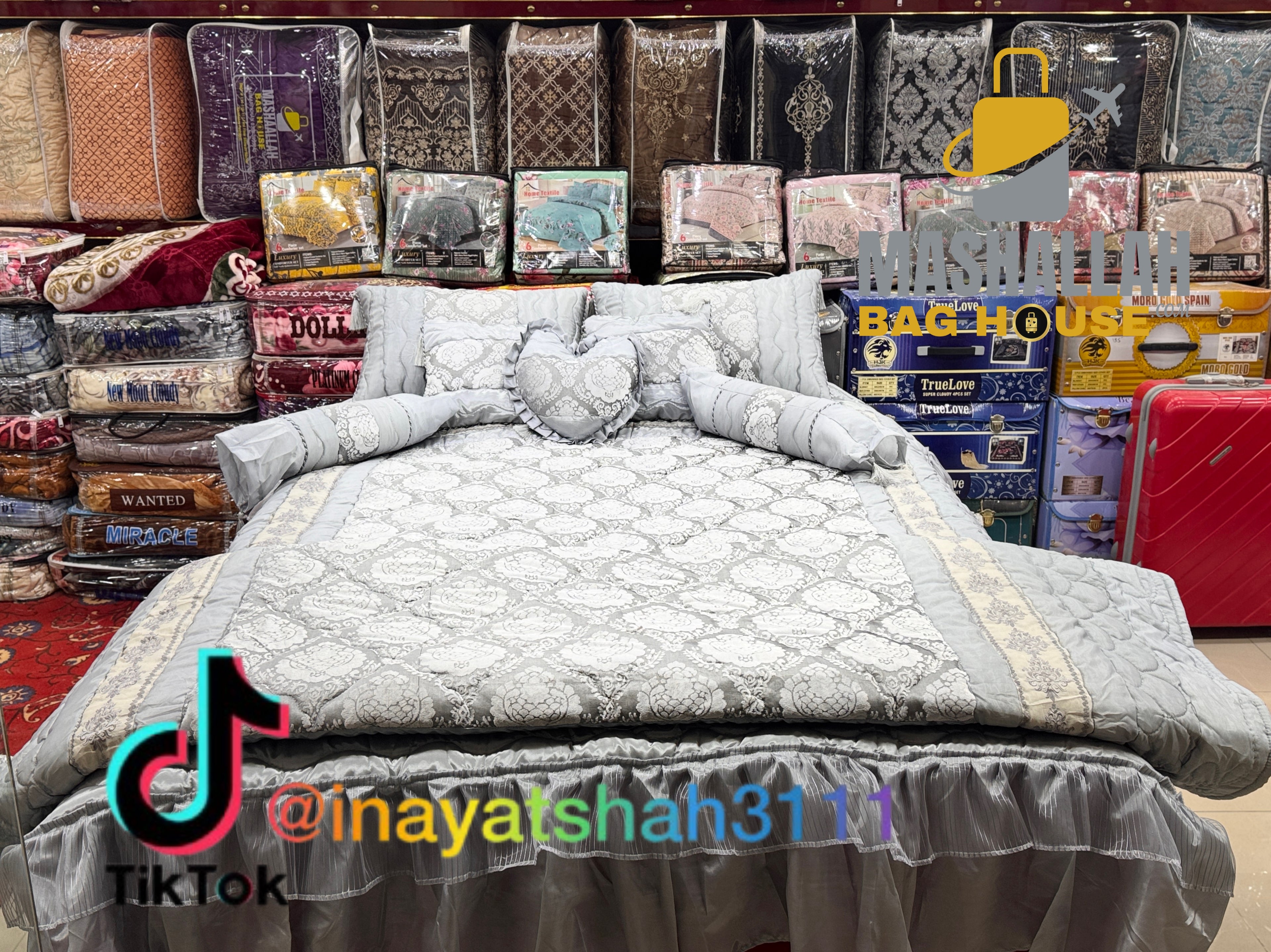 Luxury Embroidered 9-Piece Razai Set – Premium Leather Touch