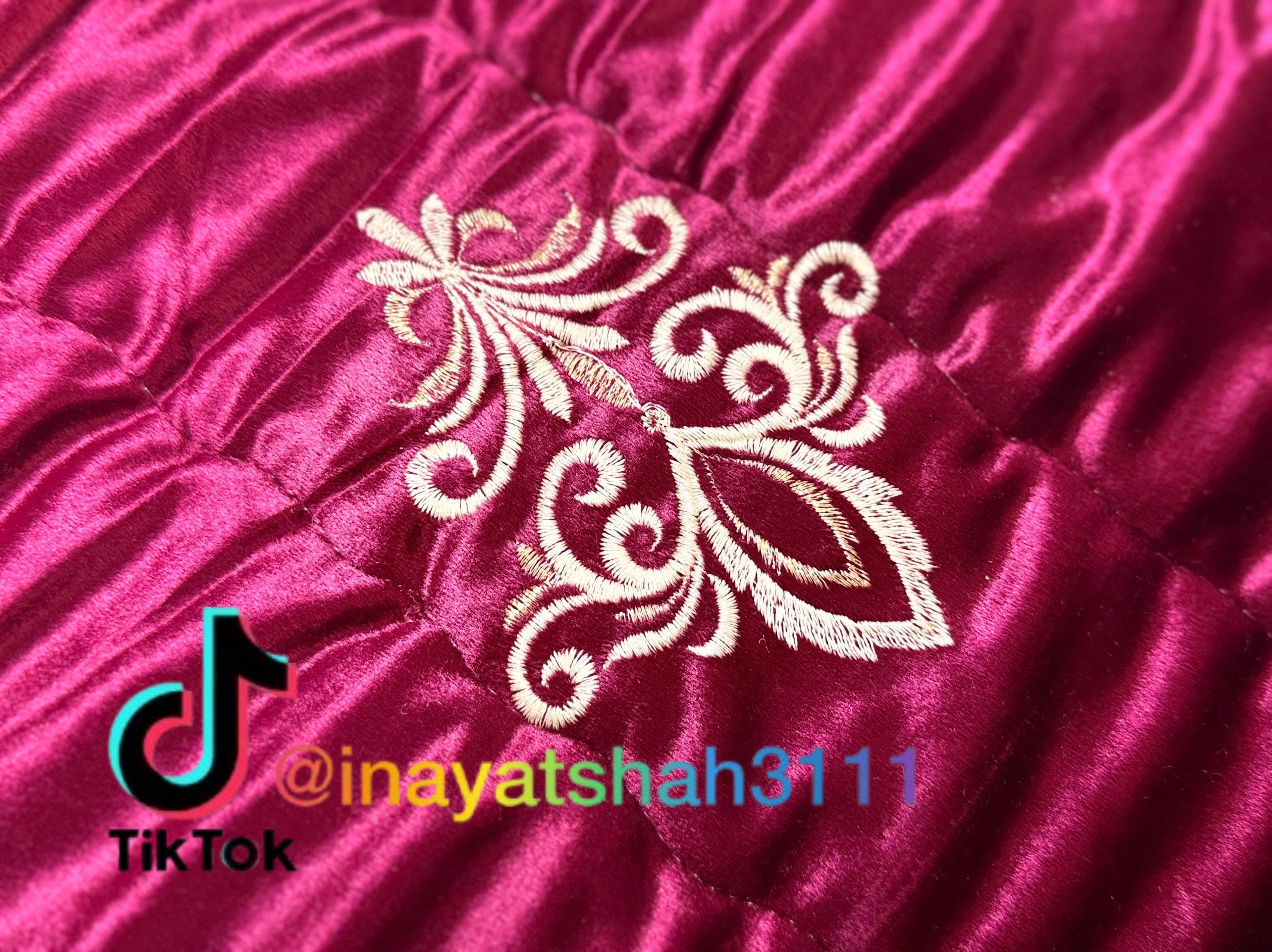 Luxury 9-Piece Embroidered Razai Set – Premium Leather Cloth